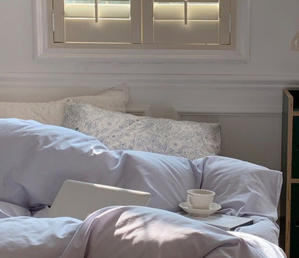 Minimalistisches Bettwäscheset mit Blumenmuster – Beige + Braun