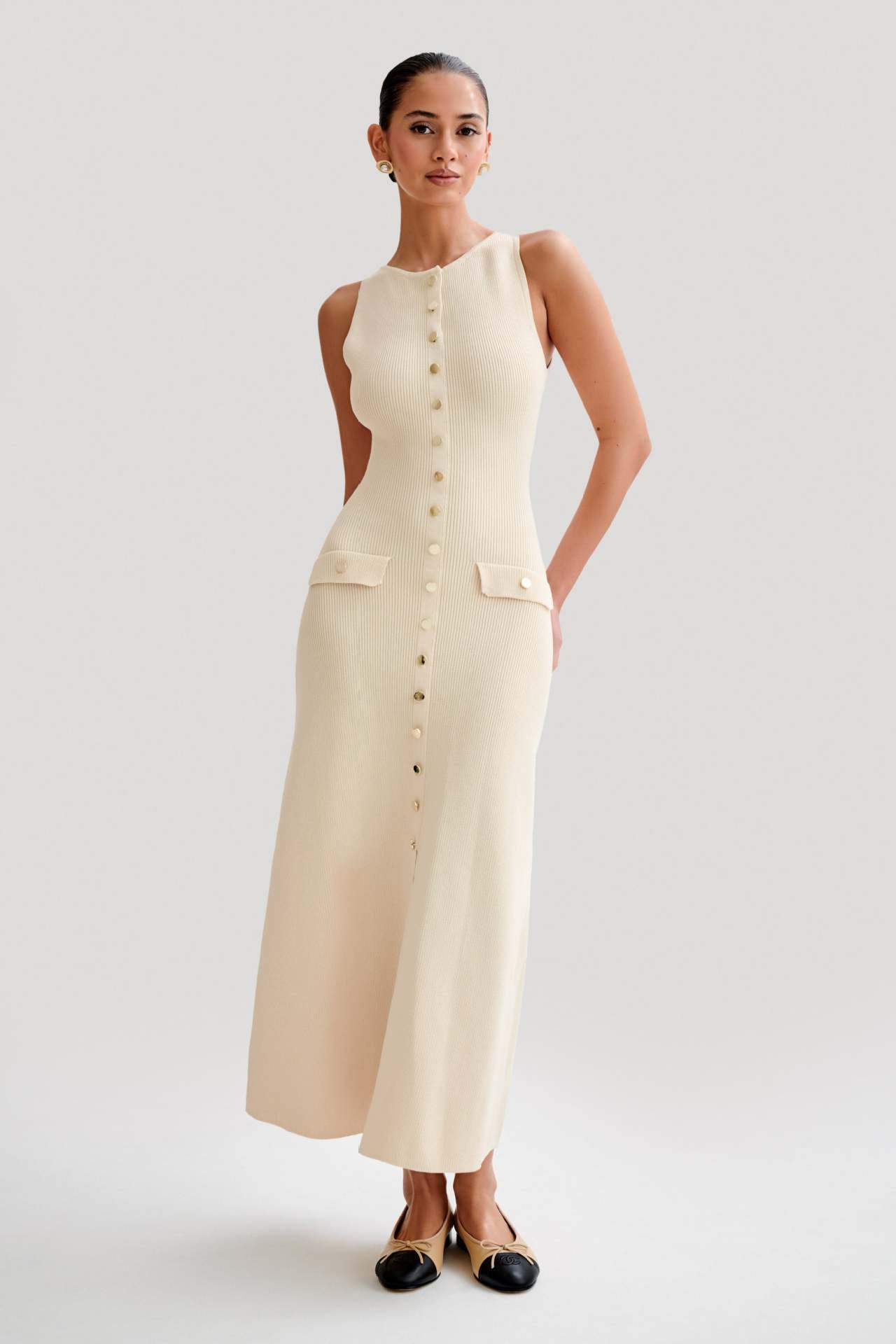 Elaine – Geripptes Midikleid mit Knopfleiste und Bindeband