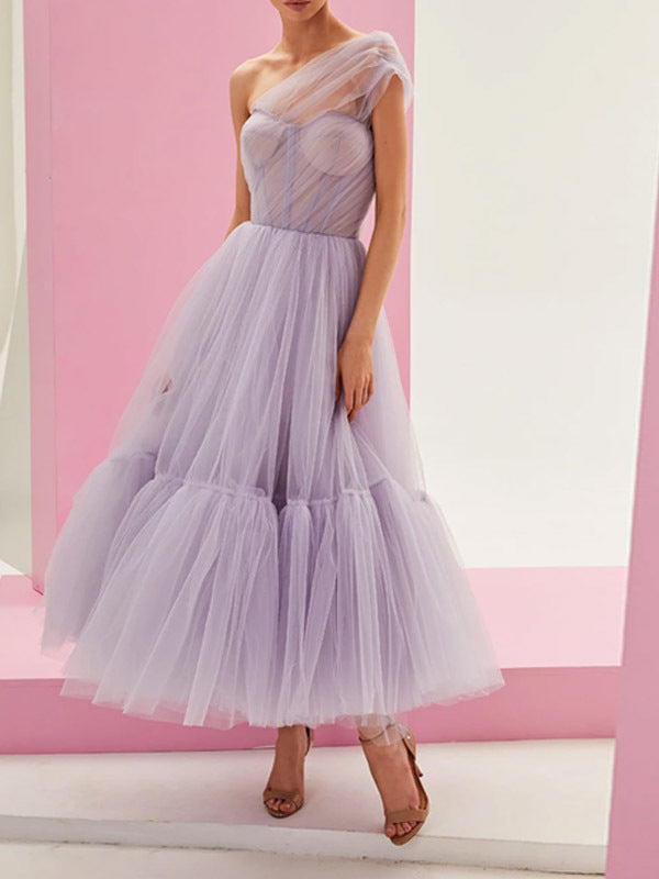 Schmales ärmelloses Abendkleid