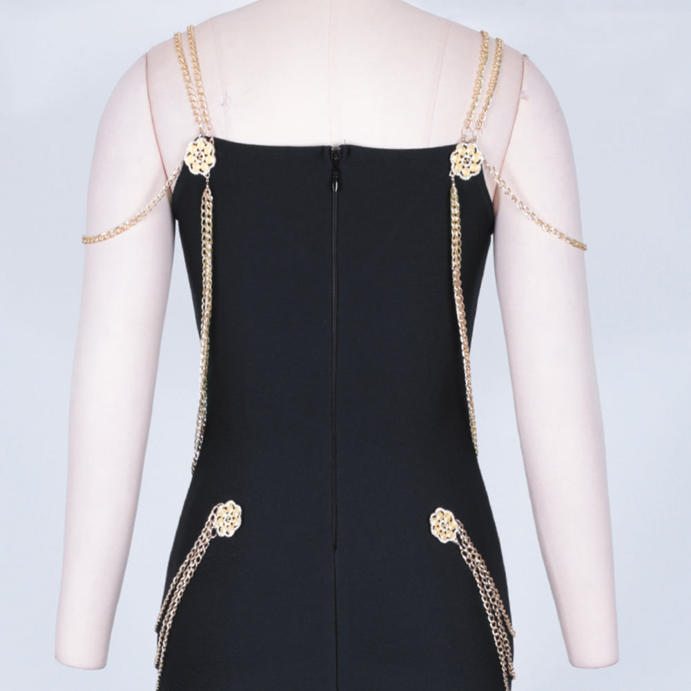 Maxi-Bandage-Kleid mit Zierschnalle und Kette aus Metall PP19349