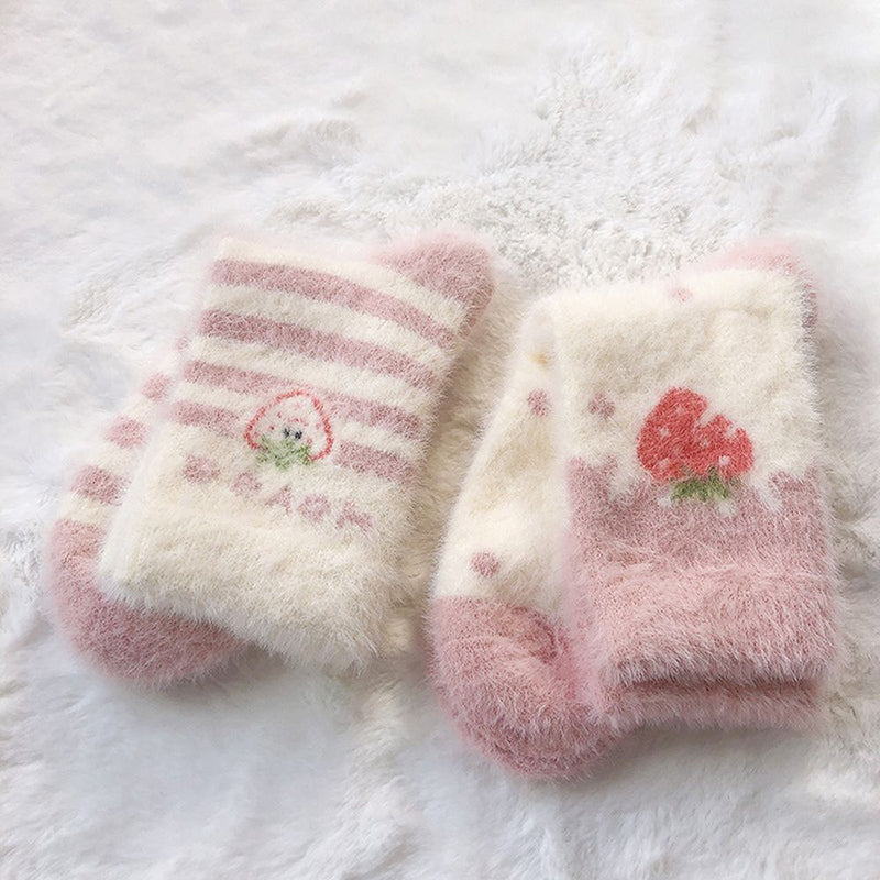 Süße rosa Erdbeermilch-Flauschsocken, 5 Paar