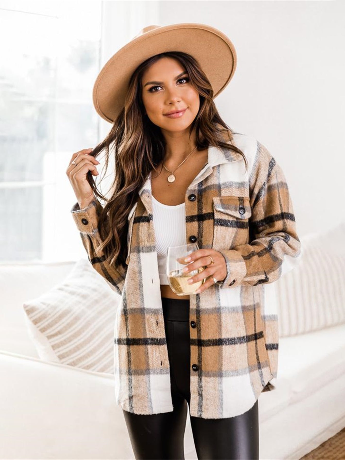 Blusa con hombros caídos y estampado de cuadros