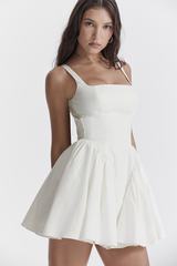 Vestido mini con lazo color marfil de Florianne