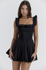 Jemima – Schwarzes Plisseekleid mit Biesen
