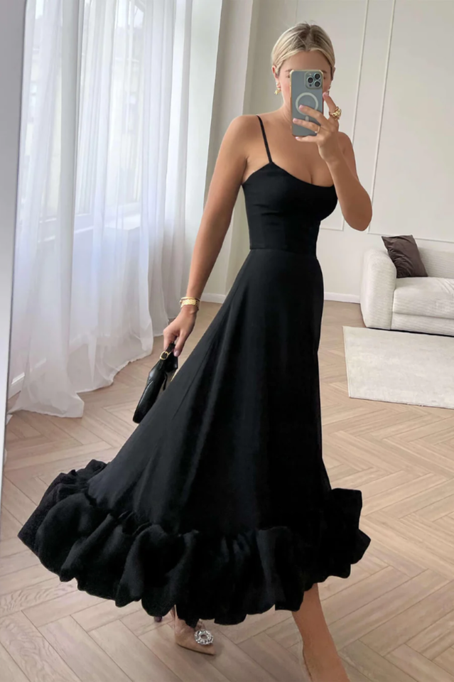 Vestido midi con bustier y volantes