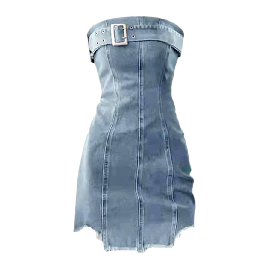 Schulterfreies, figurbetontes Kleid