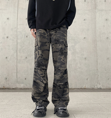 Pantalones cargo de camuflaje de corte holgado