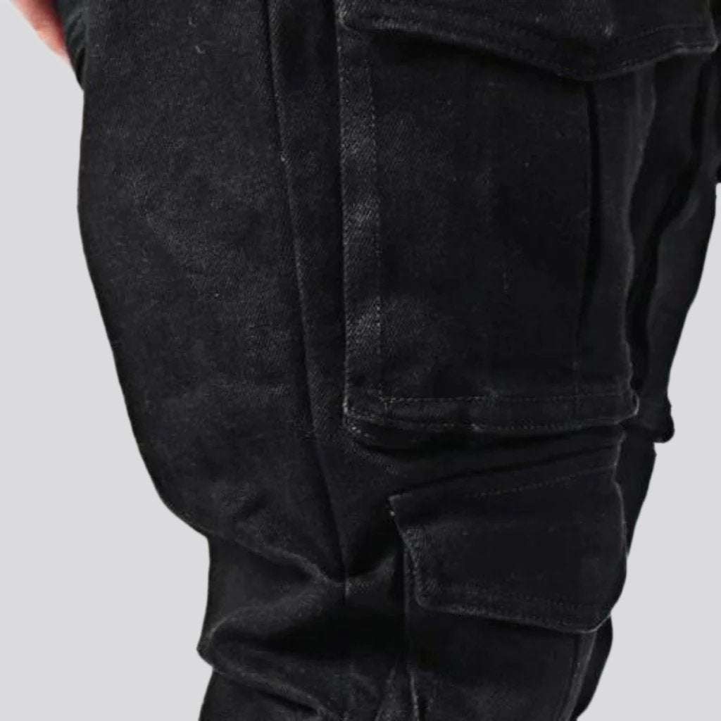 Herrenjeans mit mittlerer Taille