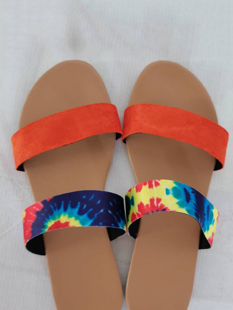 Lässige, flache Slide-Sandalen mit Print