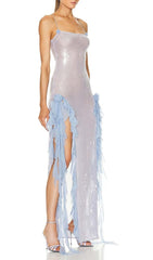 Vestido largo con volantes y tirantes finos en azul cielo