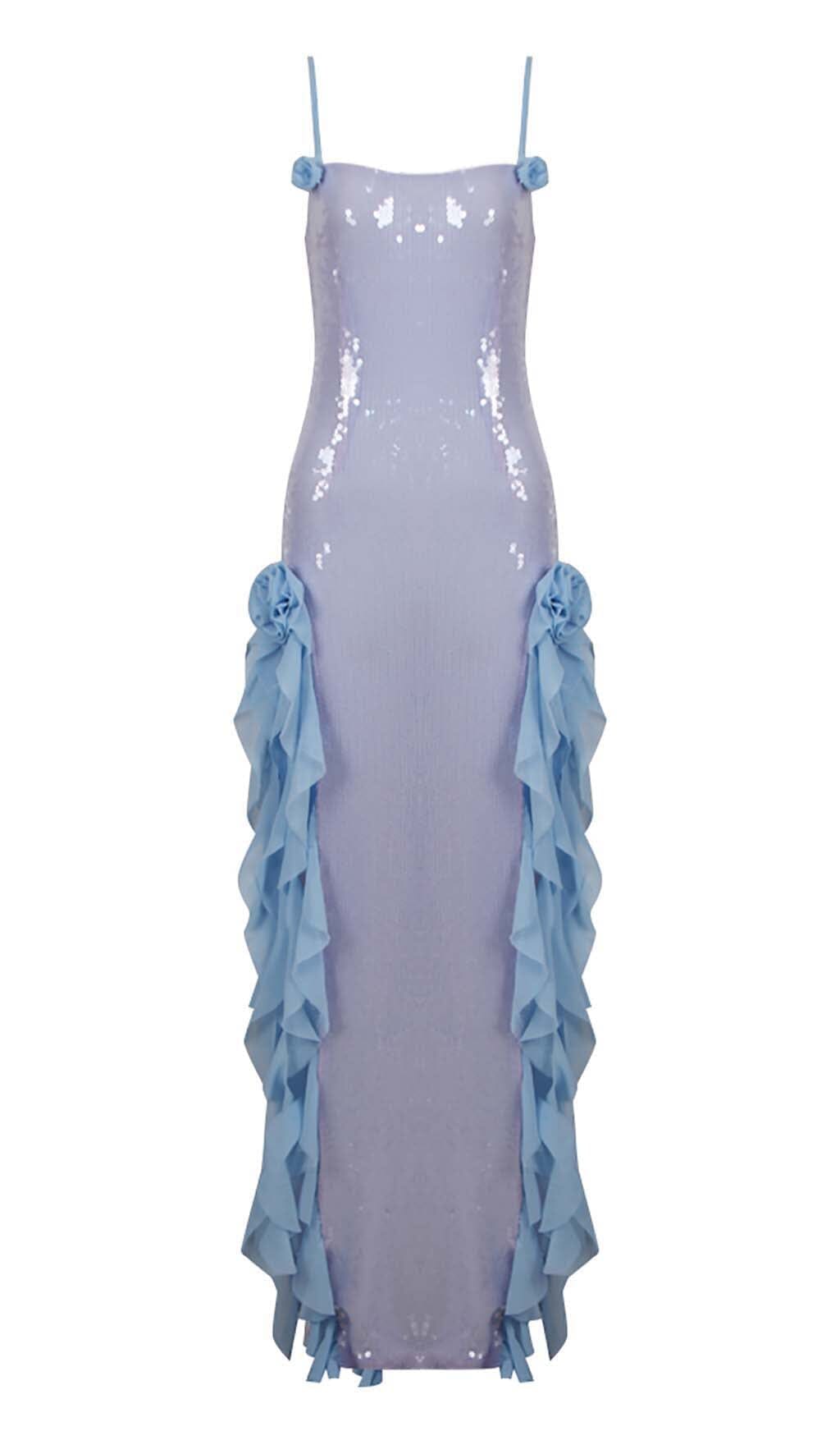 Vestido largo con volantes y tirantes finos en azul cielo