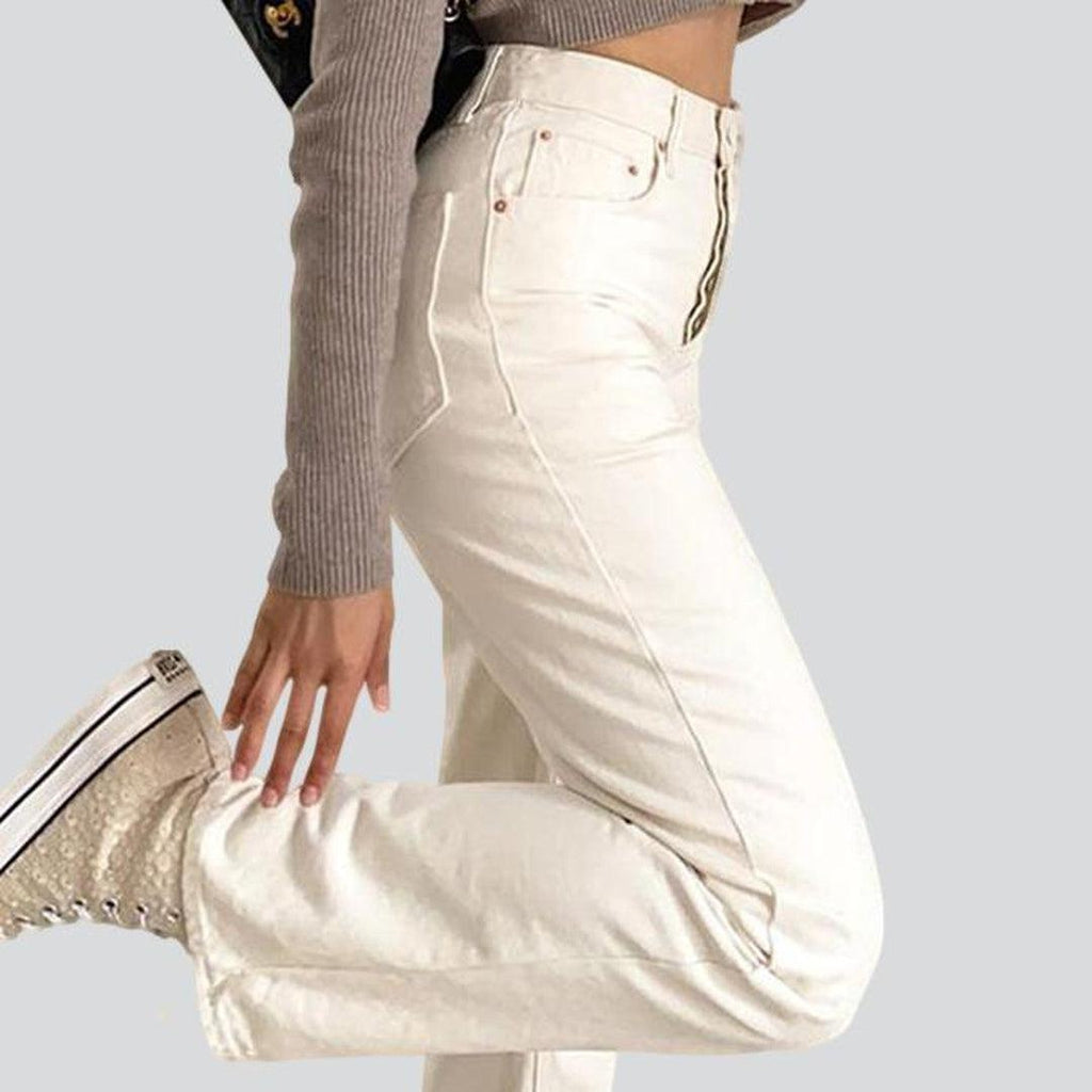 Weiße gerade Damenjeans