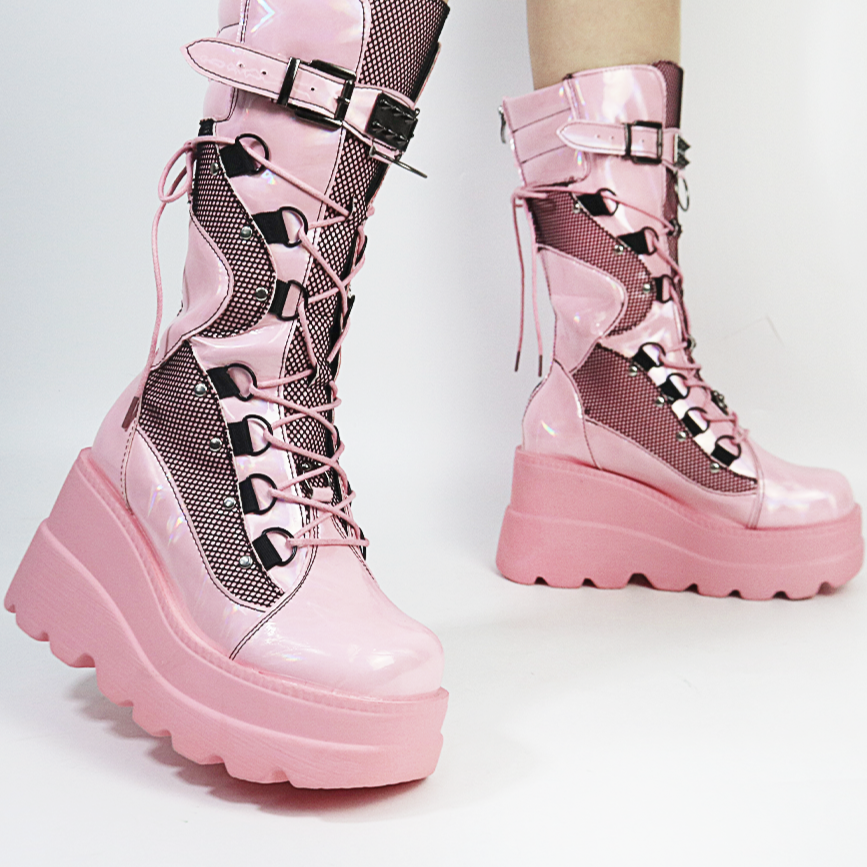 Gothic-Stiefel mit hohem Plateau