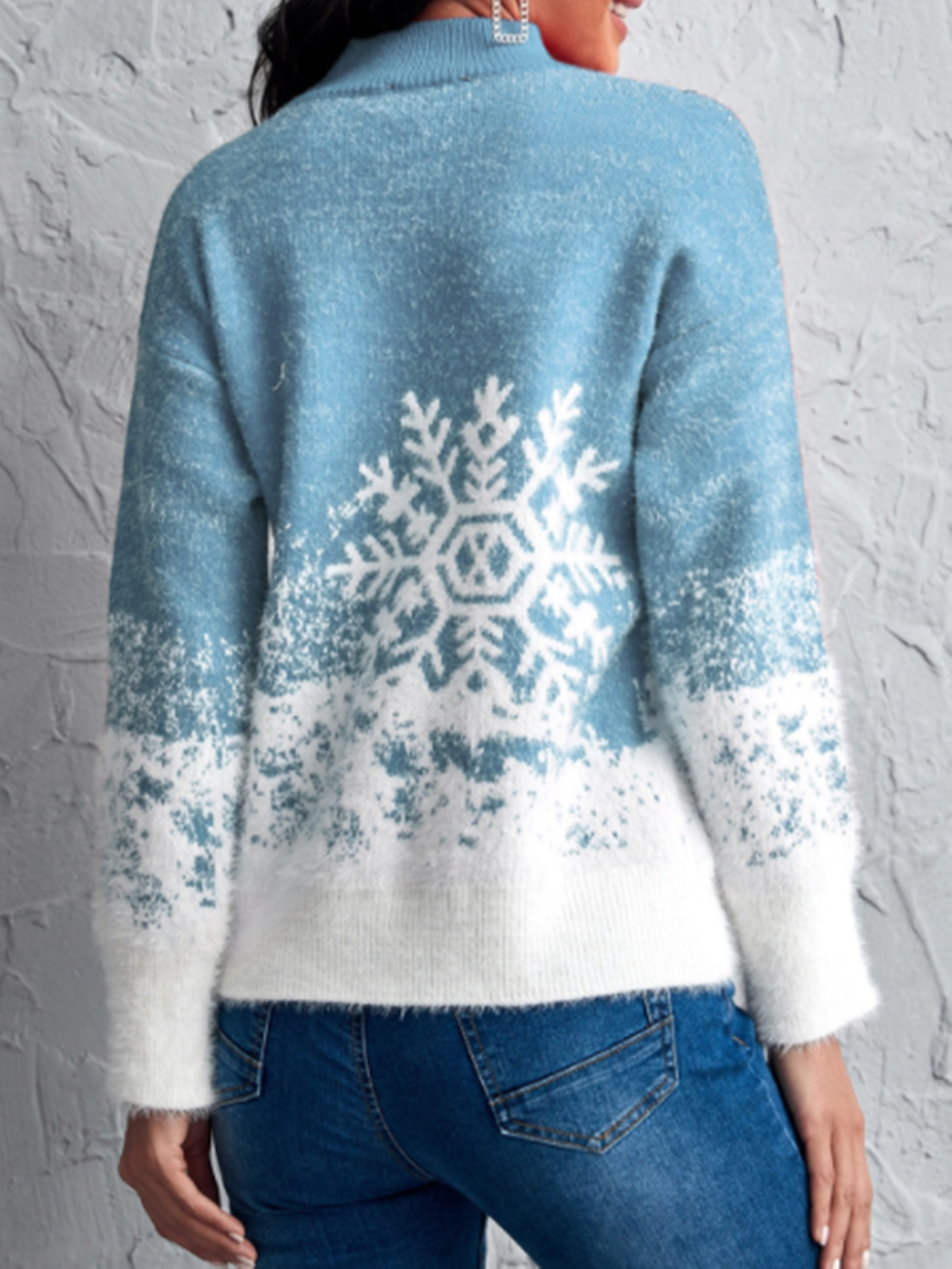 Pullover mit Schneeflocken Muster und überschnittener Schulter