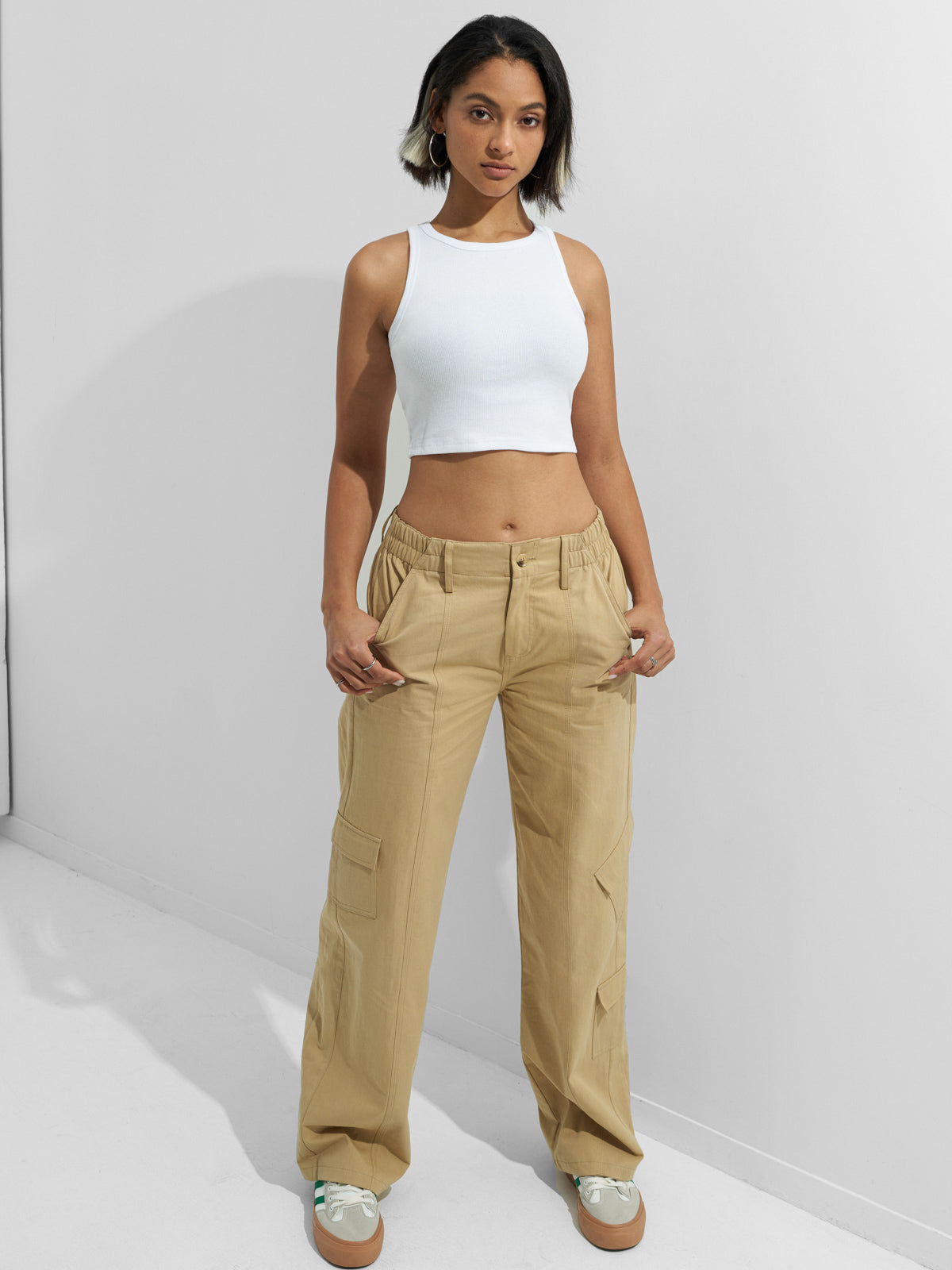 Kurzes Basic-Tanktop aus Strick