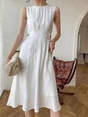 Vestido midi de satén con botones adornados