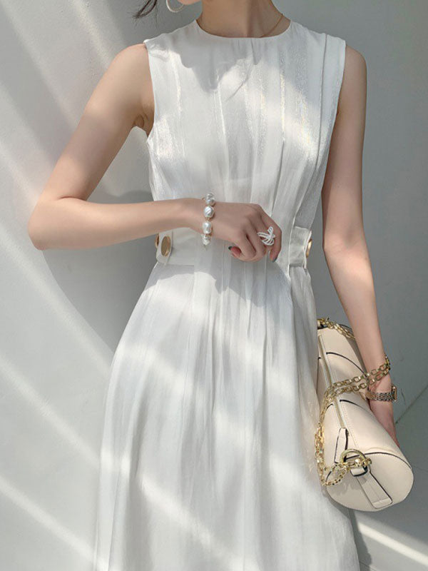 Vestido midi de satén con botones adornados