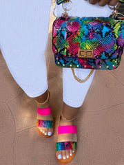 Lässige, flache Slide-Sandalen mit Print
