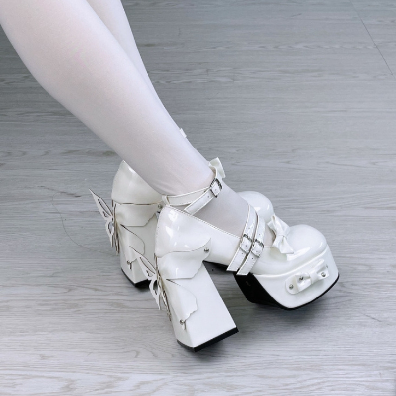 Latform Heels