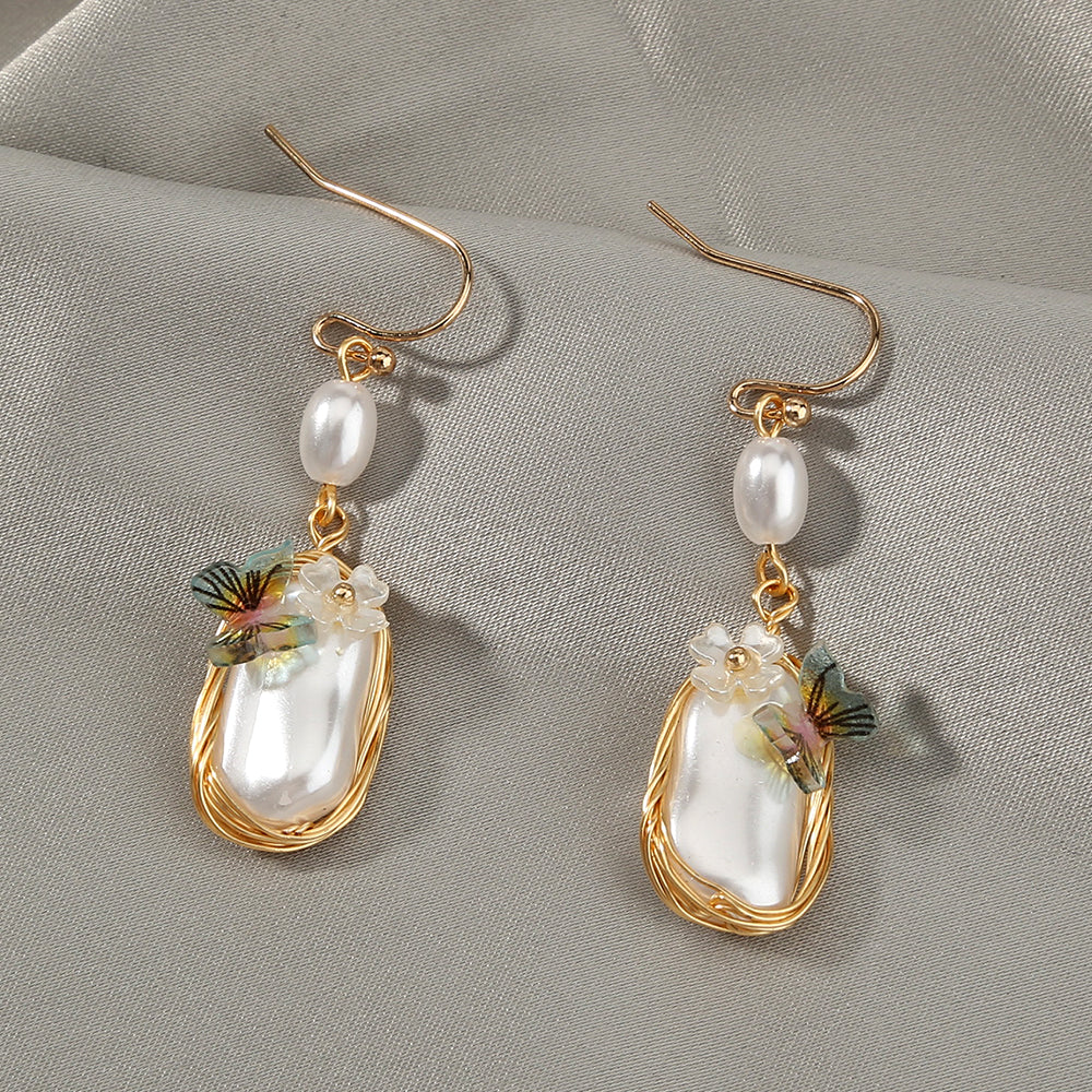 Französische Ohrringe im barocken Hofstil mit Perlen-Schmetterlingsohrringen