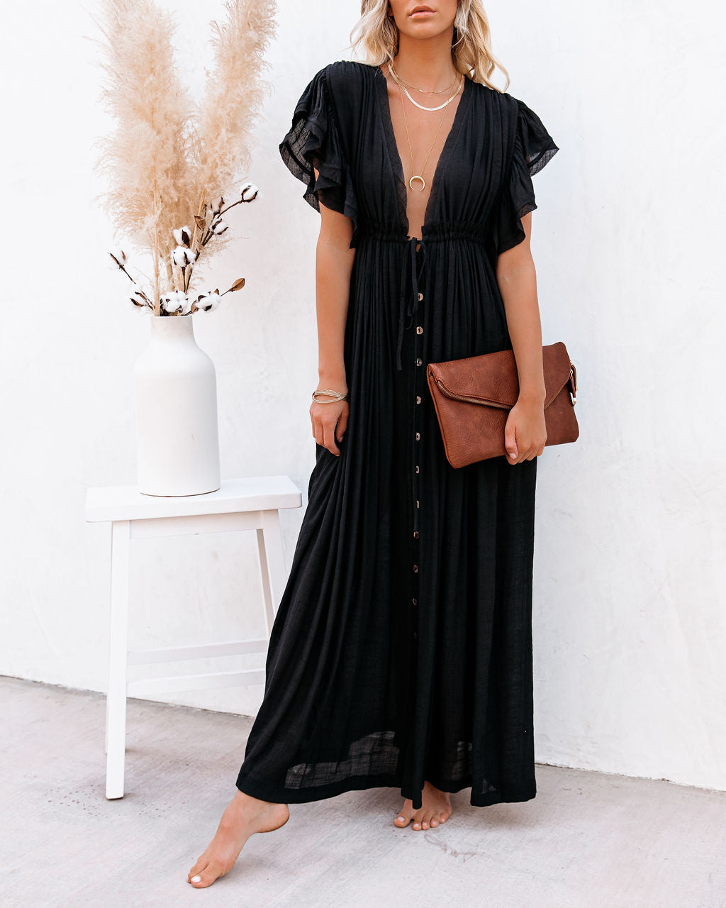 Anika Maxikleid mit Knopfleiste und Rüschen, Taschen - Schwarz