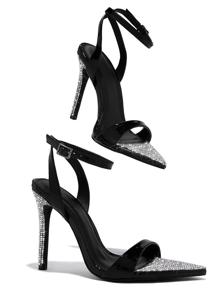 Spitz zulaufende Pumps mit Strass