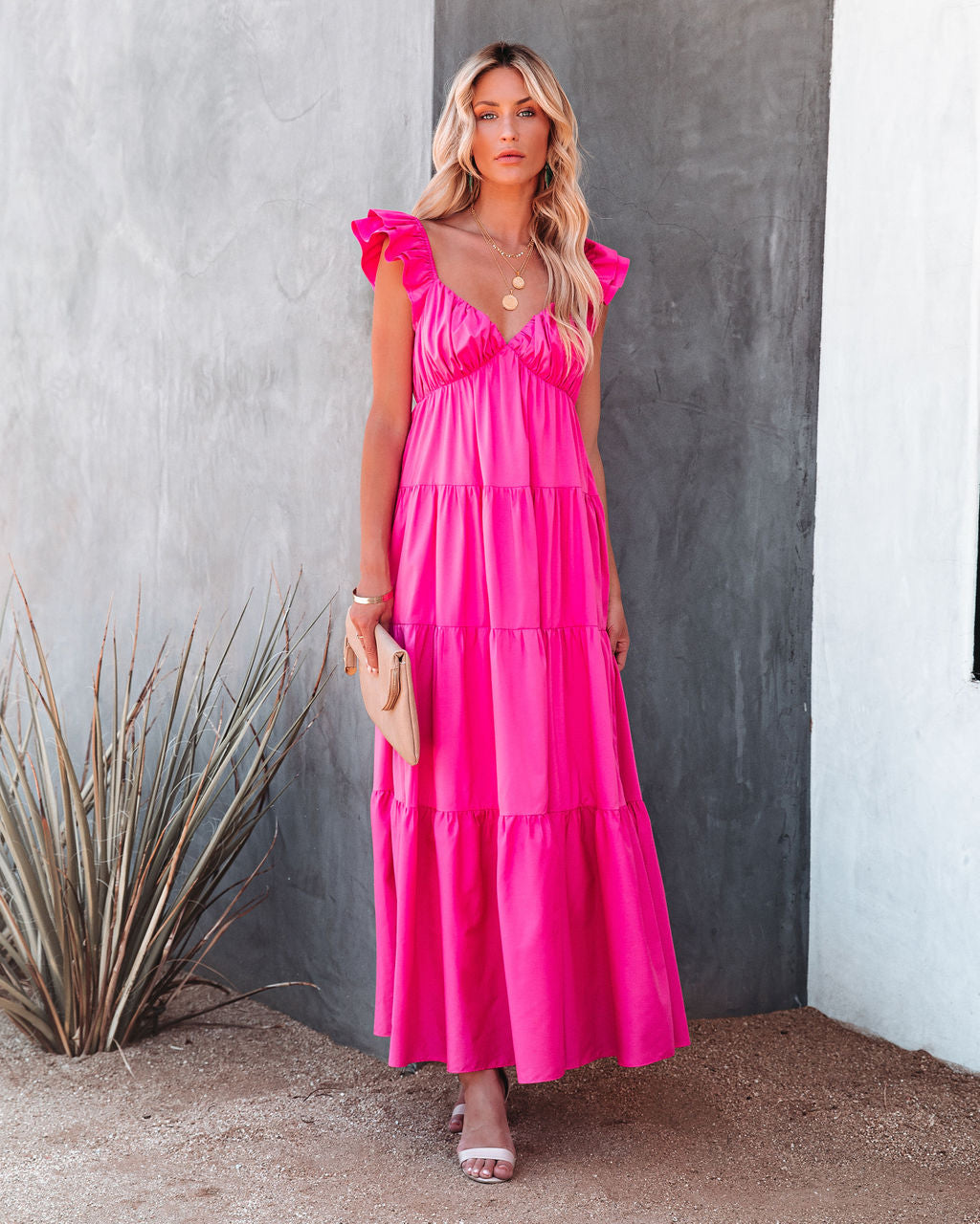 Caprice – Gestuftes Maxikleid mit Rüschen
