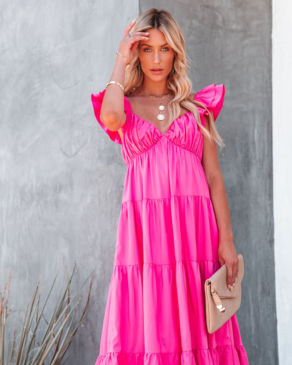 Caprice – Gestuftes Maxikleid mit Rüschen