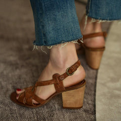 Sandalen mit klobigem Absatz