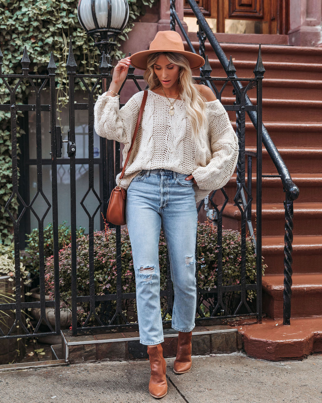 Cream And Sugar Zopfmusterpullover – Mandel – ENDGÜLTIGER VERKAUF