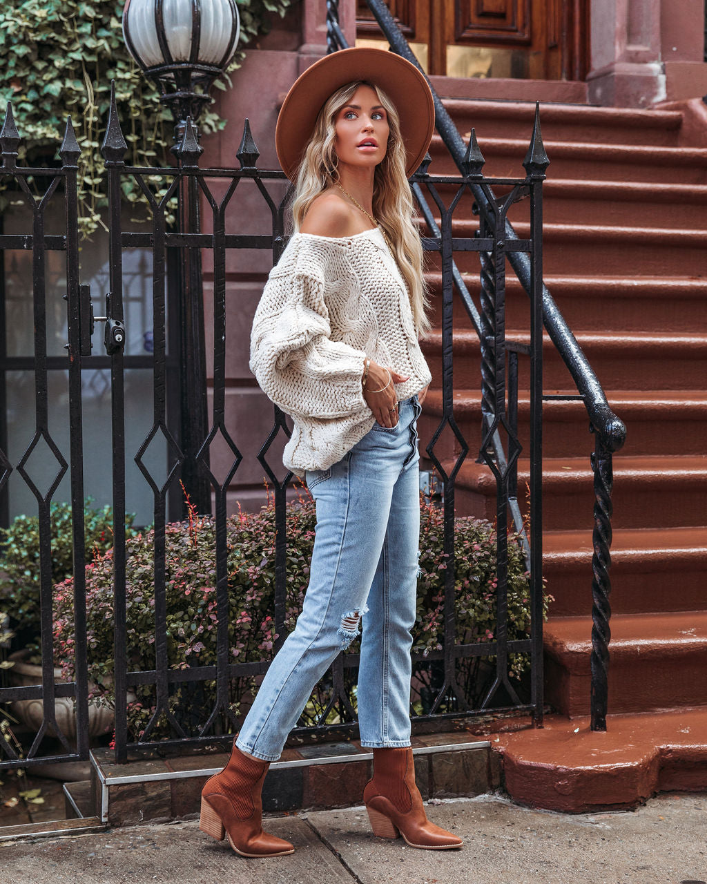 Cream And Sugar Zopfmusterpullover – Mandel – ENDGÜLTIGER VERKAUF