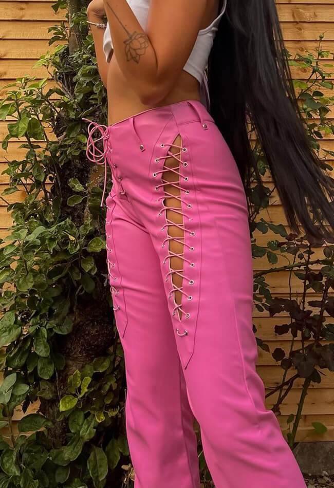 PU-Hose mit Cut-outs und Schnürung