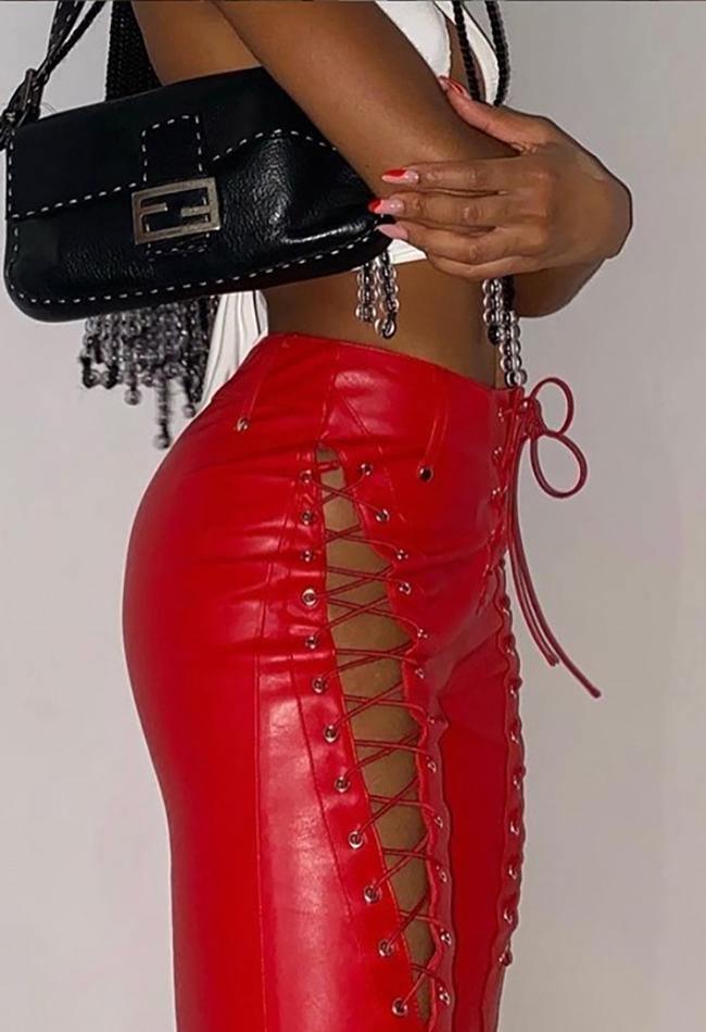 PU-Hose mit Cut-outs und Schnürung