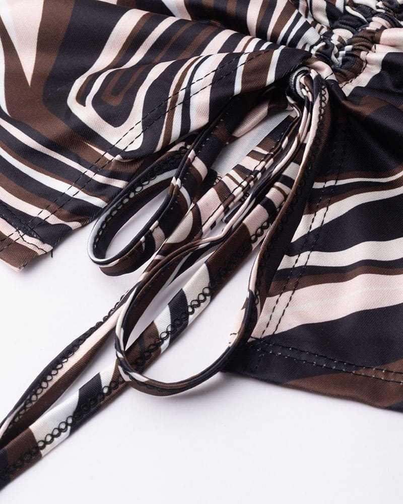 Neckholder-Top mit abstrakten Wellen