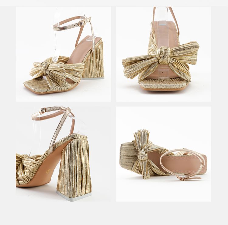 Sandalen mit Schleife und klobigem Absatz