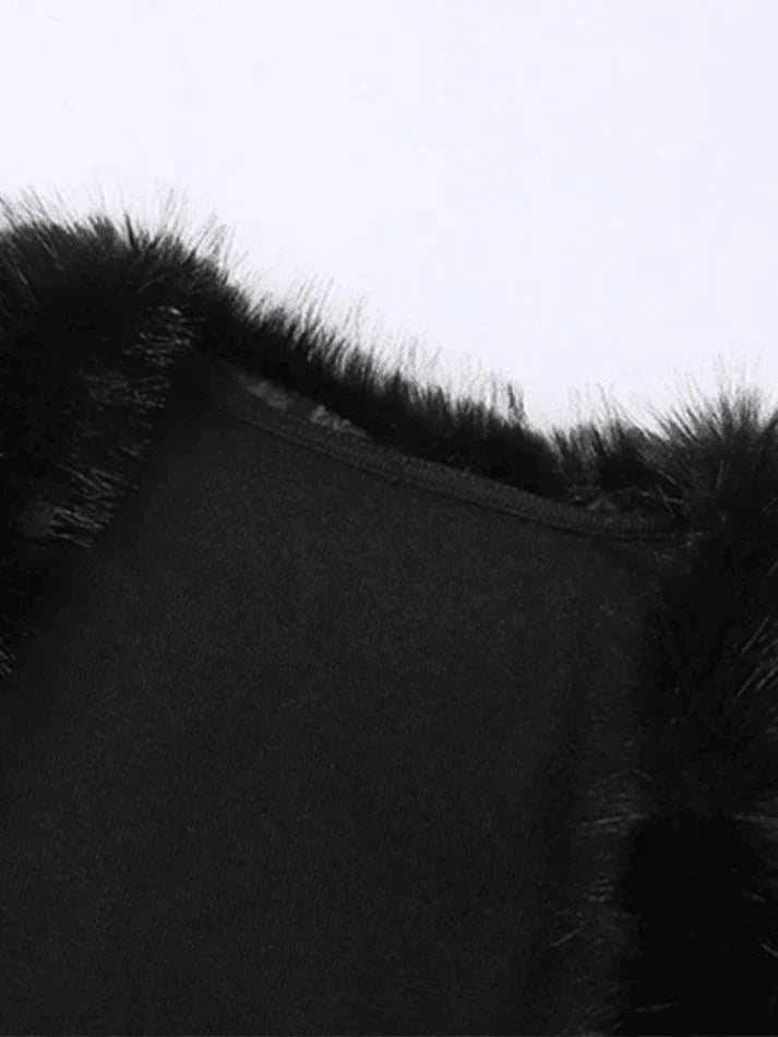 Schwarze Bolerojacke mit Pelzbesatz