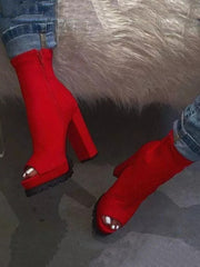 Stiefel mit Peep Toe, seitlichem Reißverschluss und klobigem Absatz