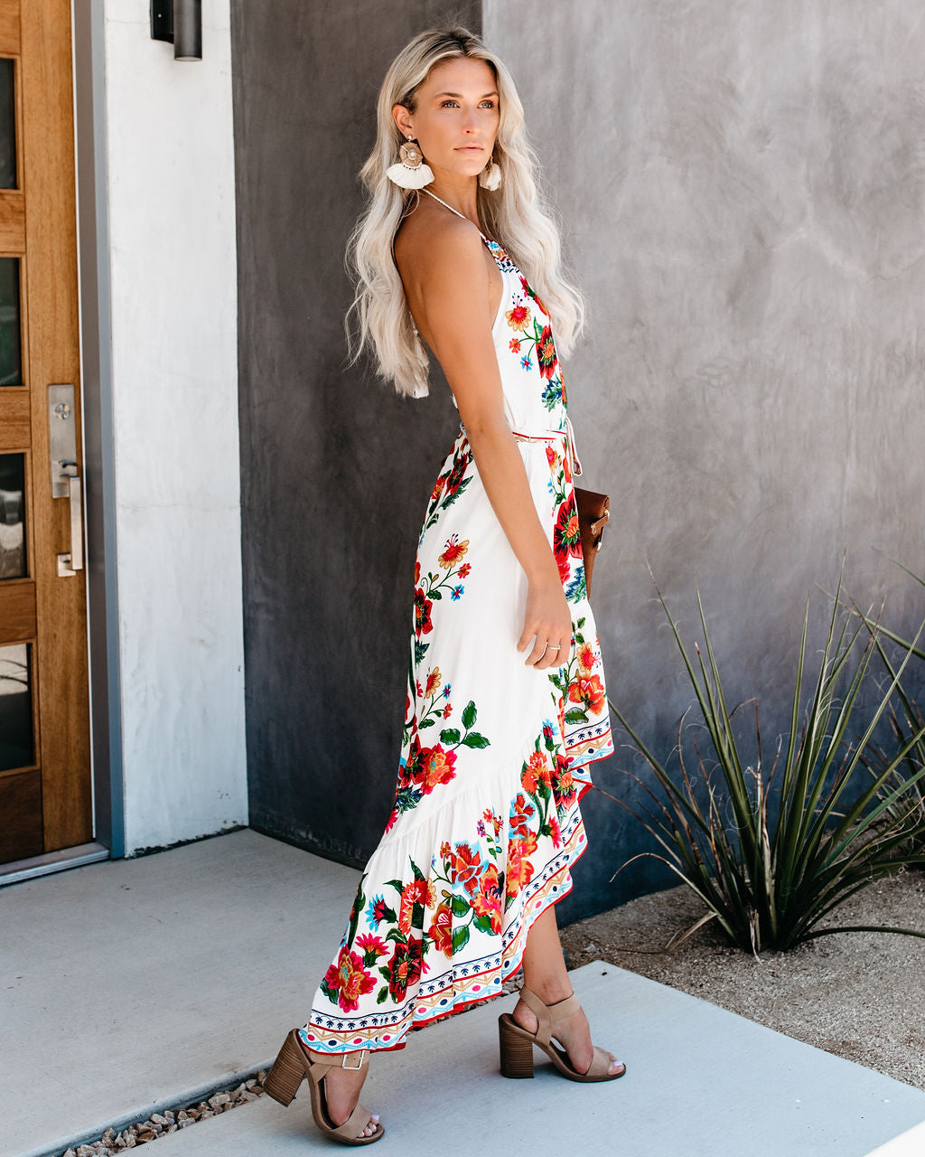 Granada Neckholder-Kleid mit Blumenmuster und hohem Schlitz