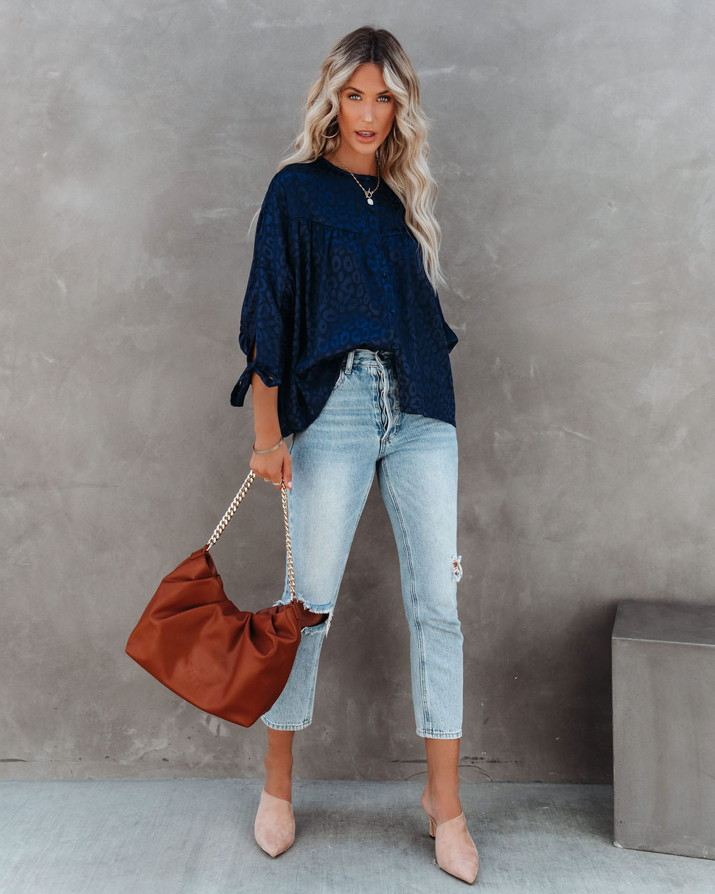Hint Satin Dolman-Bluse mit Leopardenprägung – Marineblau – ENDGÜLTIGER VERKAUF