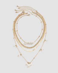 Collar de oro con férulas apiladas 