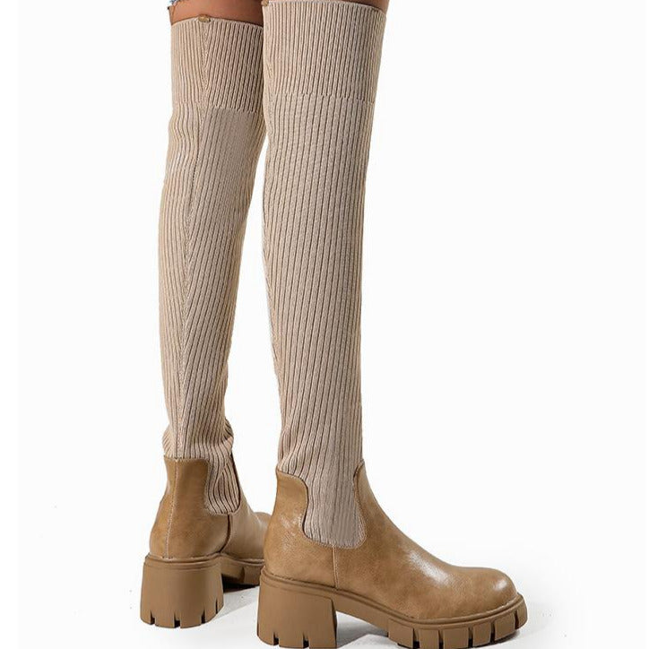 Stiefel im britischen Stil mit klobigen Absätzen und dicker Sohle