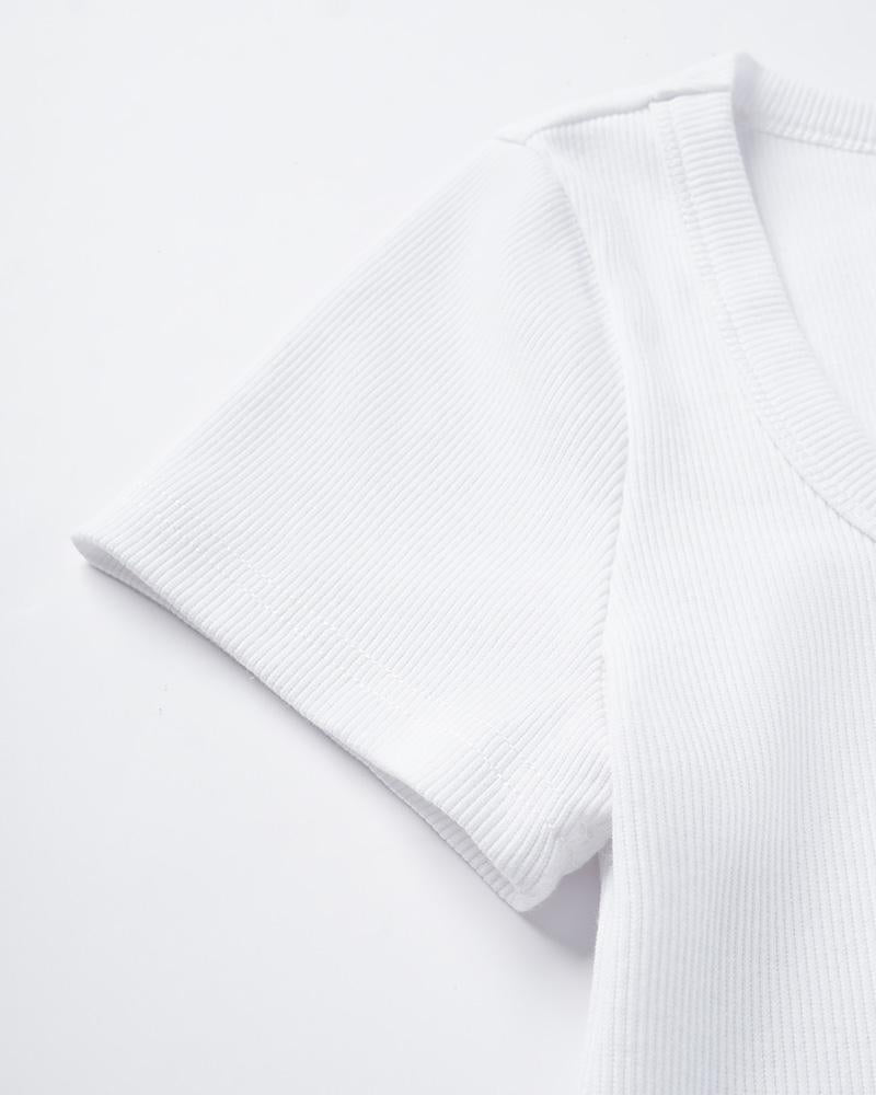 Camiseta corta con cuello redondo de Saldiac