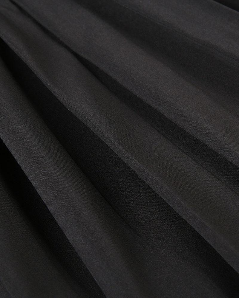 Ilanara – Ausgestelltes Korsettkleid