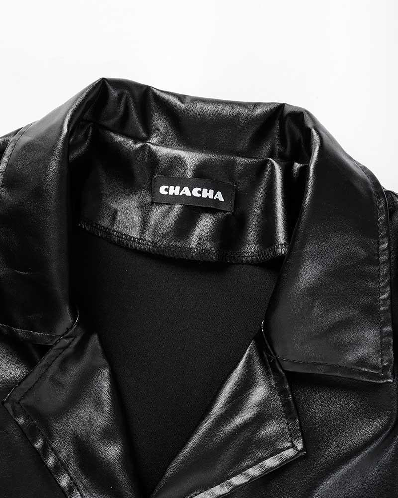 Kurze Jacke „Baddie Statement“ aus Kunstleder