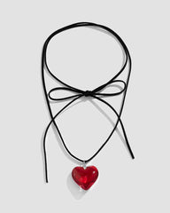 Collar envolvente con forma de corazón 