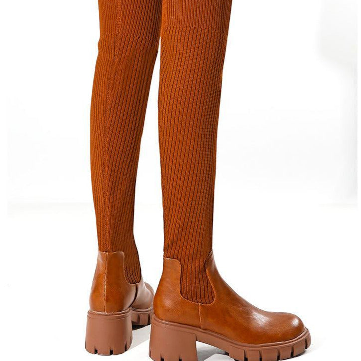 Stiefel im britischen Stil mit klobigen Absätzen und dicker Sohle