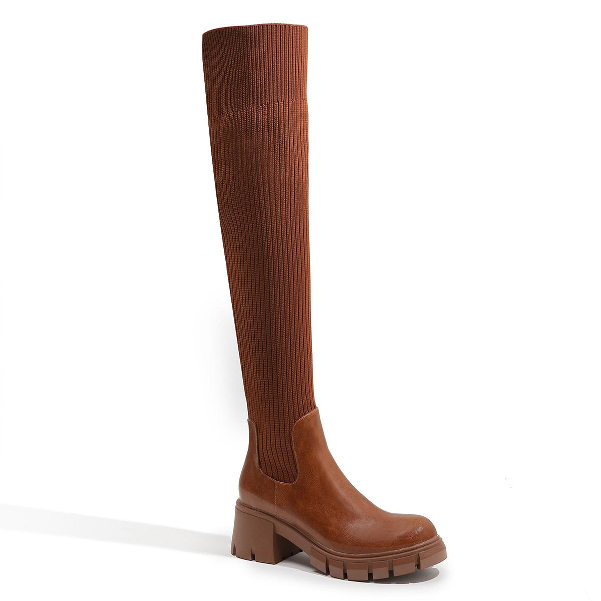 Stiefel im britischen Stil mit klobigen Absätzen und dicker Sohle