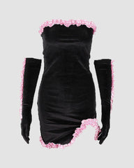 Valkyria, figurbetontes Spitzenkleid mit Handschuhen