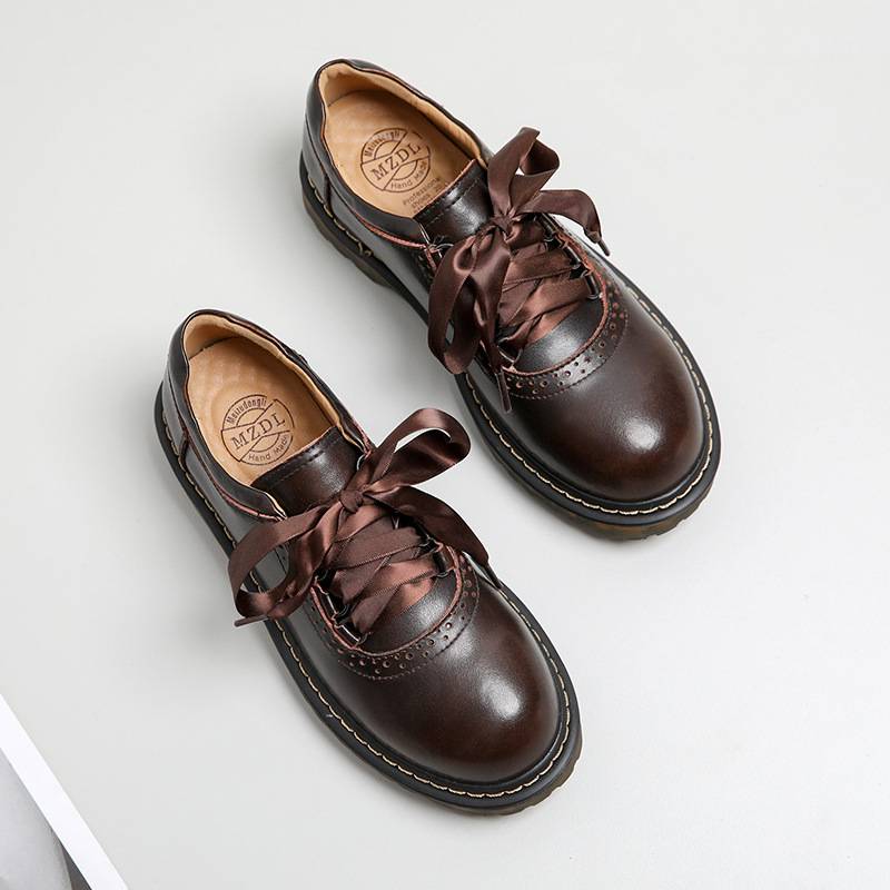 Oxford-Schuhe mit runder Zehenpartie und Retro-Schleife