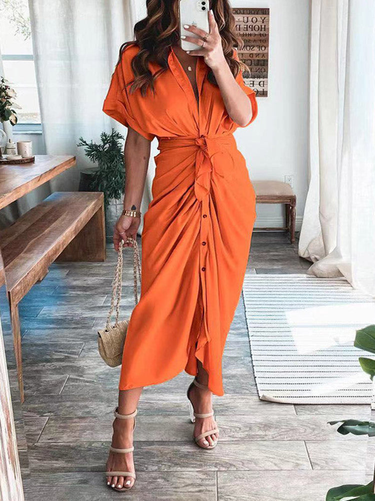 Plissiertes Bandage-Hemdkleid aus Satin